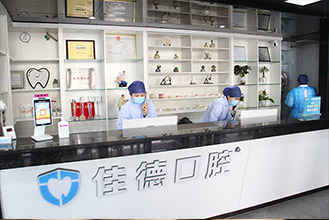 使用牙膏和漱口水的注意事项有哪些?